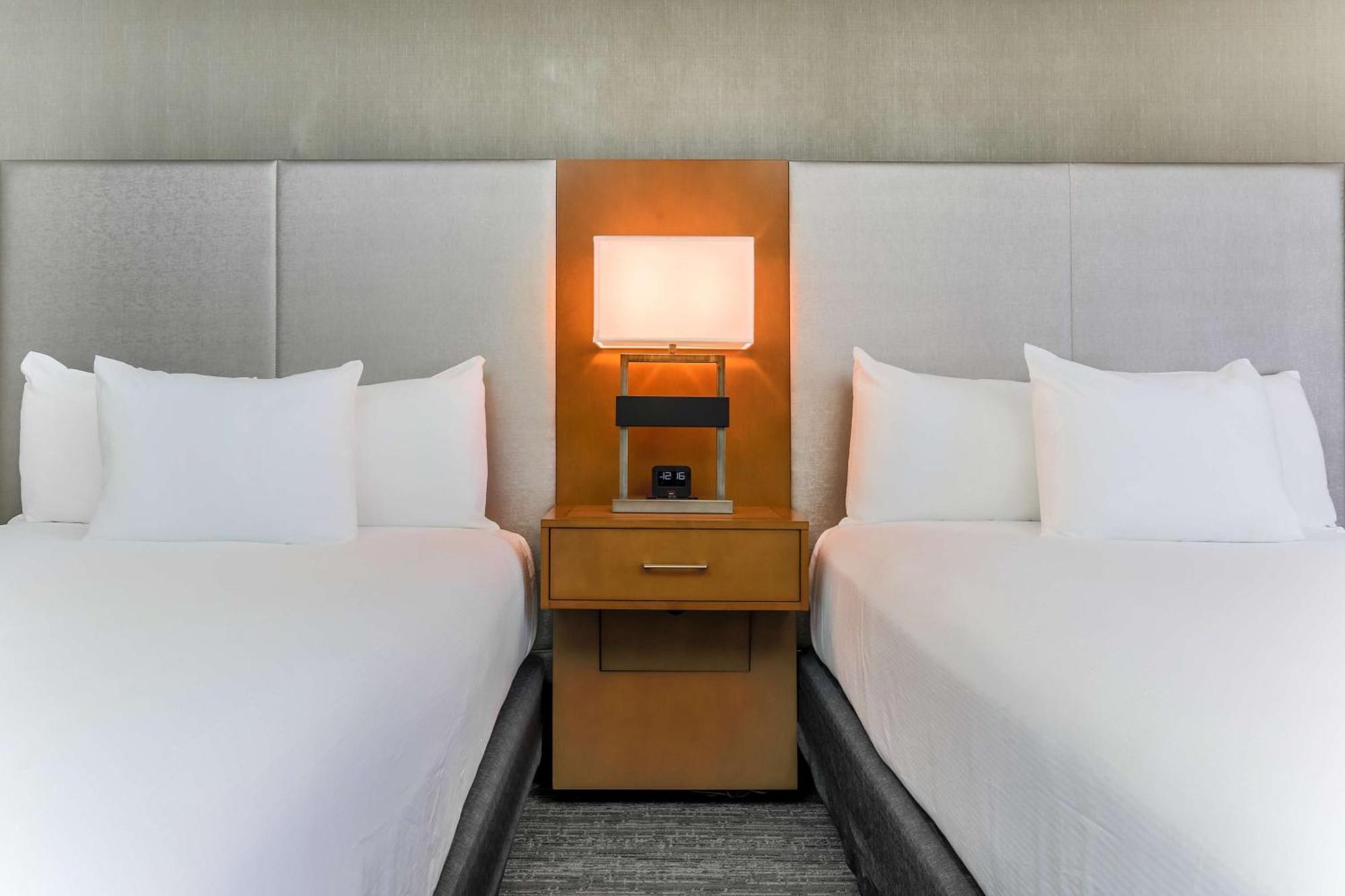 Doubletree By Hilton Atlanta Airport Hotel College Park Exterior foto