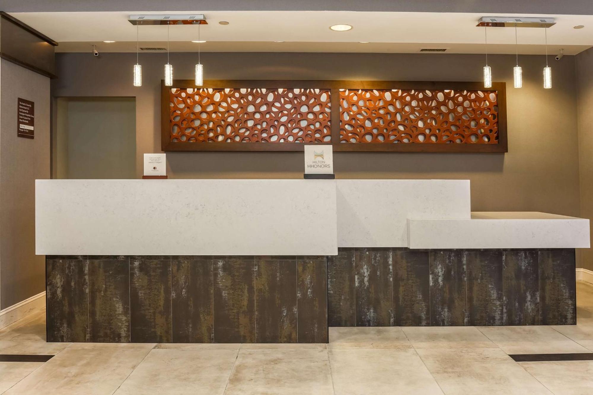 Doubletree By Hilton Atlanta Airport Hotel College Park Exterior foto
